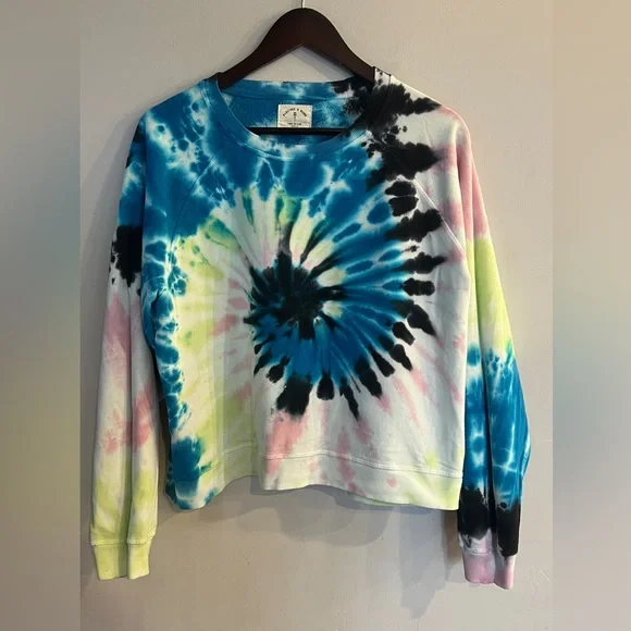 ELECTRIC & ROSE Women’s Multicolor Tie Dye Matching Sweatshirt & Joggers Set